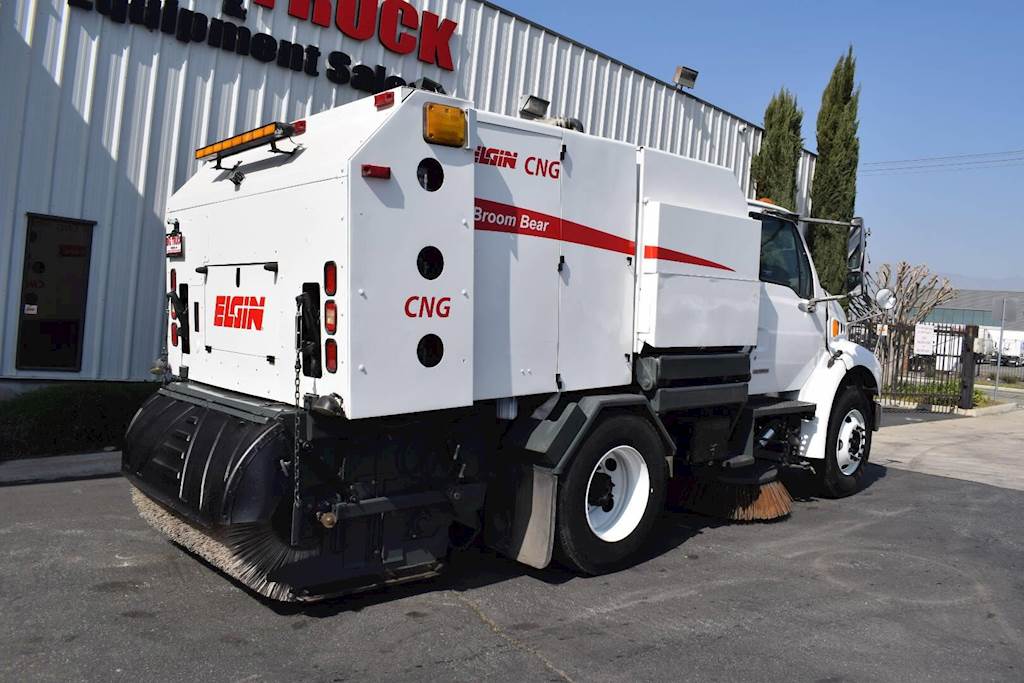 2007 Elgin BROOM BEAR CNG Sweeper For Sale Fontana, CA 5069
