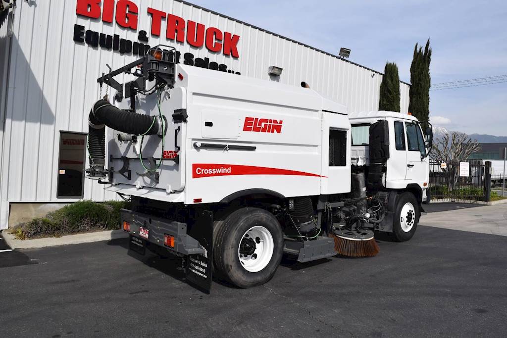 2009 Elgin CROSSWIND Sweeper For Sale, 4,185 Hours Fontana, CA 4774