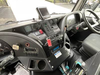 2016 Elgin CROSSWIND Sweeper For Sale, 9,200 Hours | Fontana, CA | 6171 ...