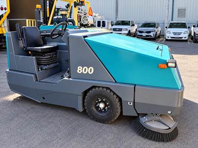 Tennant 800 Sweeper
