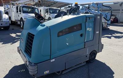 Tennant M20 Sweeper