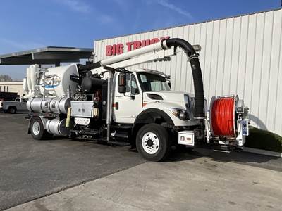 Vactor 2100 PLUS Truck Tank