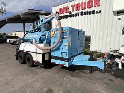 Ditch Witch FX60 Hydro-Excavator Vacuum Trailer