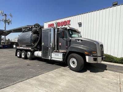 Caterpillar CT660S Tri Axle Vacuum Truck - CT13, 475HP, Automatic