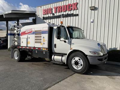International DuraStar 4300 Single Axle Vacuum Truck - MAXXFORCE 7, 240HP, Automatic