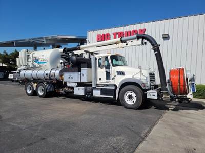Mack Granite GU713 Tandem Axle Vacuum Truck - MP7, 405HP, Automatic