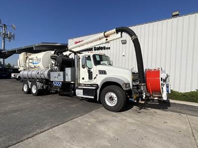 Mack Granite GU713 Tandem Axle Vacuum Truck - MP7-395C, 395HP, Automatic