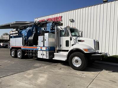 Peterbilt 348 Tandem Axle Vacuum Truck - Paccar, Automatic