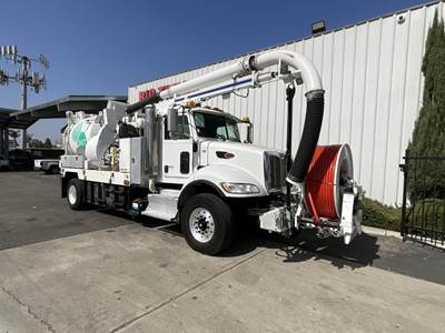 Peterbilt 348 Single Axle Vacuum Truck - Paccar, 300HP, Automatic