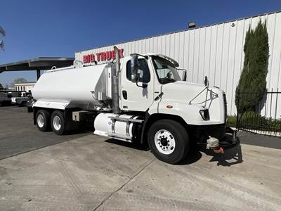 Freightliner 114SD 4000 Gallon Water Truck - Cummins 350HP, Automatic