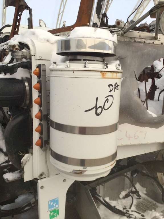 1999 Peterbilt 379 Left Air Cleaner / Air Filter Housing For Sale