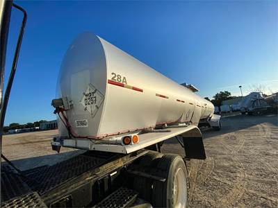 Polar ALUMINUM 8000 GALLON TRAILER Asphalt / Hot Oil Tank Trailer