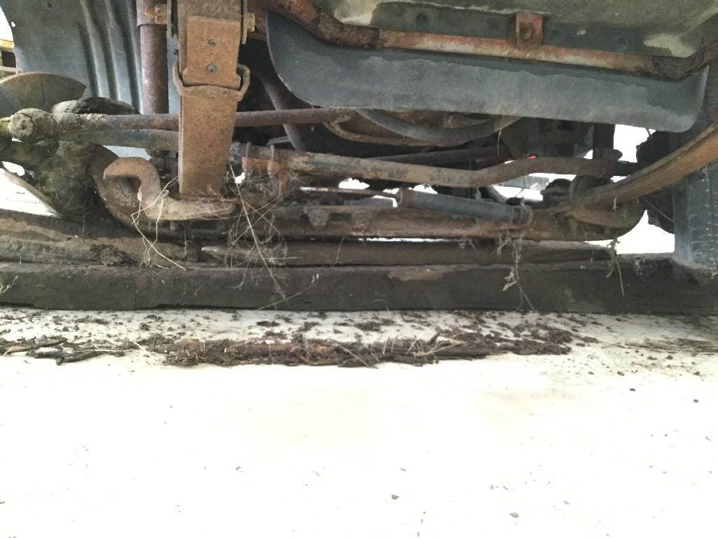 Ford F450 Front Axle Assembly for a 1996 Ford F450 For Sale Jackson