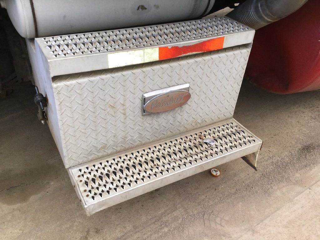 1999 Peterbilt 379 Battery Box For Sale Jackson, MN 37452