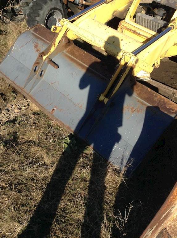 2000 New Holland LB75 Bucket For Sale Jackson, MN 42795