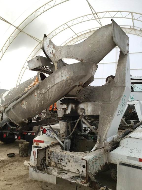 2005 McNeilus MIXER Cement Mixer Body For Sale Jackson, MN 31412
