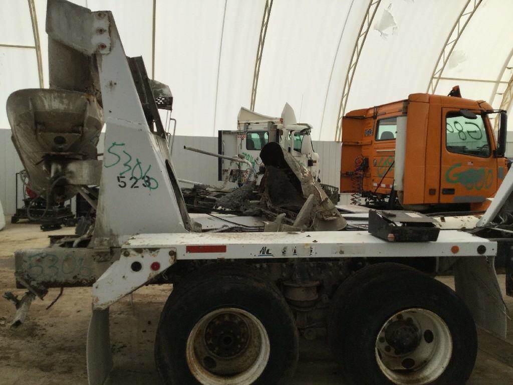 2005 McNeilus MIXER Cement Mixer Body For Sale Jackson, MN 31412