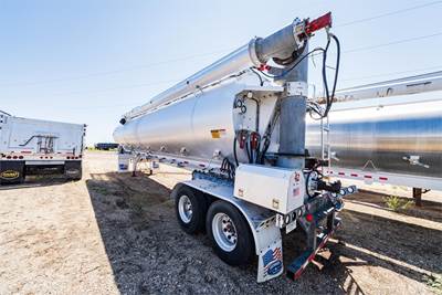 HENSLEY FABRICATING Dry Bulk / Pneumatic Tank Trailer