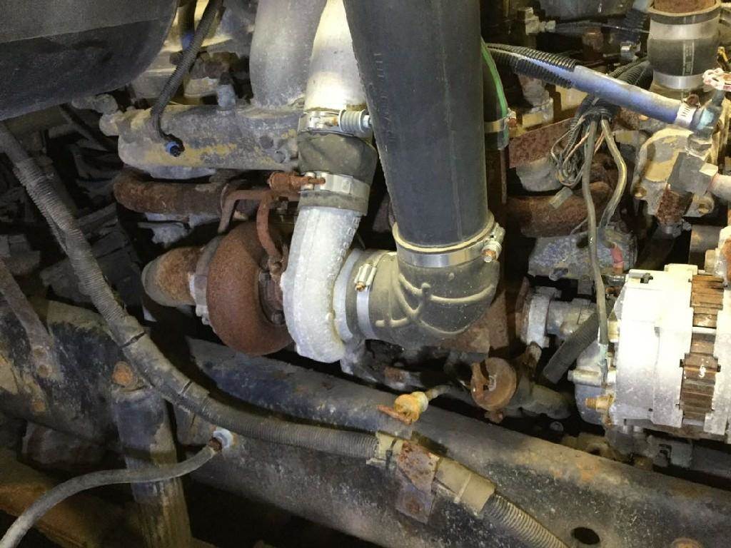 Caterpillar 3176 Engine for a 1993 Ford LTLA9000 AERO MAX 120 For Sale