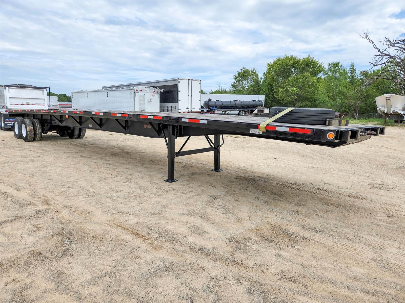 2018 Fontaine 53x102 Tandem Axle Steel Flatbed Trailer Air Ride