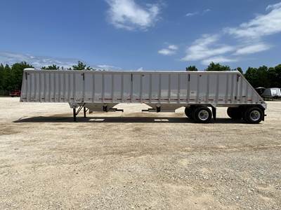 Cornhusker 48' GRAIN HOPPER Hopper / Grain Trailer