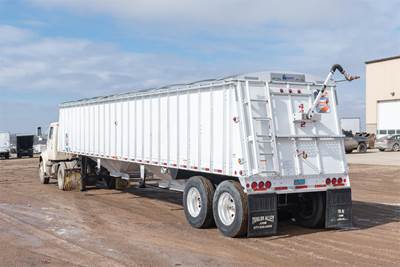 Merritt Hopper / Grain Trailer