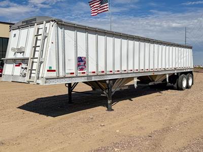 Merritt Tandem Axle Hopper / Grain Trailer