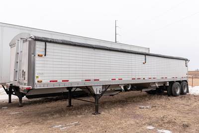 Timpte Tandem Axle Hopper / Grain Trailer