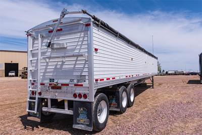 Timpte 50' GRAIN HOPPER Tri Axle Hopper / Grain Trailer