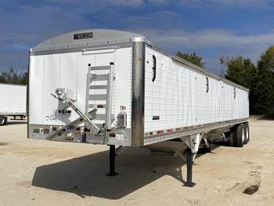 WILSON 44x96 Aluminum Hopper / Grain Trailer - Air Ride