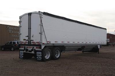 WILSON 45x102 Combination Hopper / Grain Trailer - Air Ride
