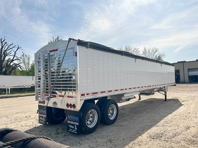 WILSON Aluminum Hopper / Grain Trailer
