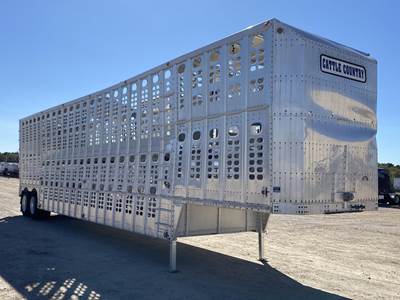 WILSON Livestock Trailer