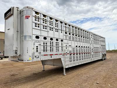 WILSON 51' LIVESTOCK Tandem Axle Livestock Trailer