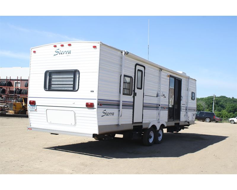 Sierra Trailers 102