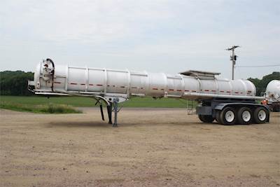 Fruehauf 45x96 Tri Axle Aluminum Vacuum Tank Trailer - Spring
