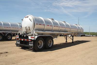 SOUTHERN WELDING Tandem Axle Vacuum Tank Trailer