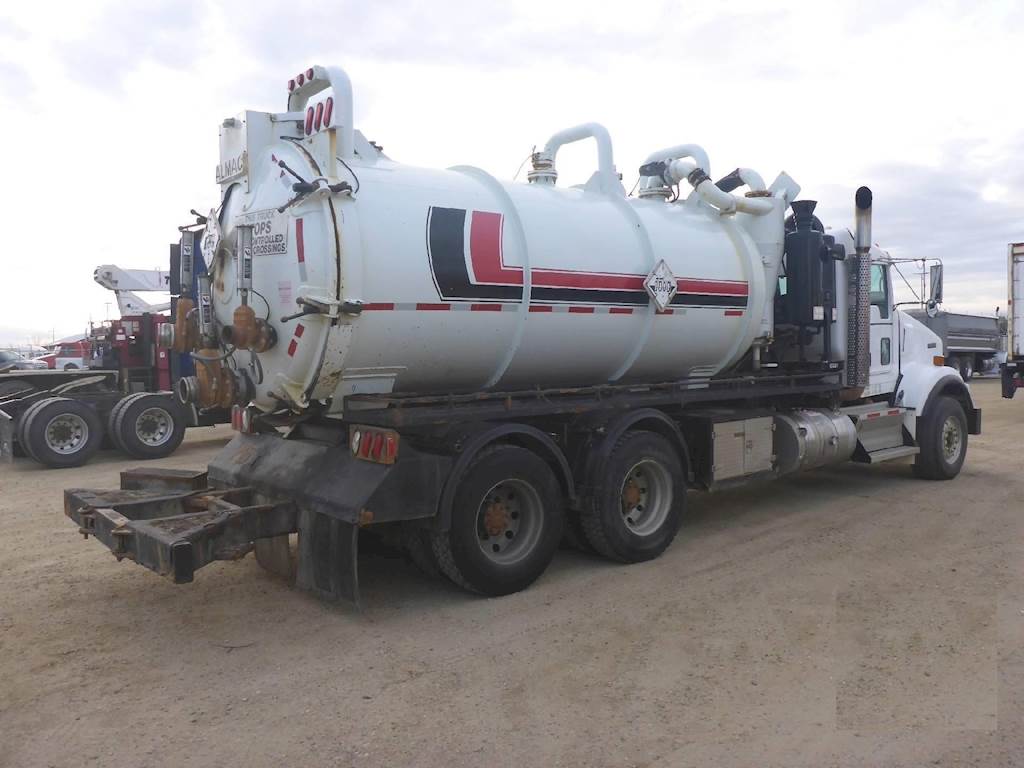 2008 Kenworth T800 Vacuum Truck For Sale, 431,502 Kilometers Edmonton, AB 9945496