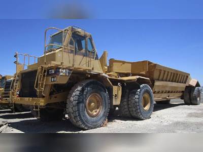 2000 Caterpillar 773D Off-Highway Truck - Trailer