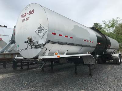 2004 Etnyre 8000 GALLON Asphalt / Hot Oil Tank Trailer