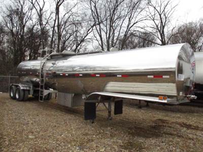 2000 Polar 6700 Gallon Chemical / Acid Tank Trailer