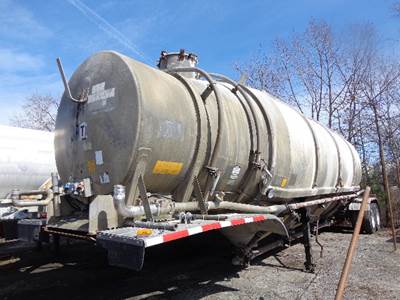 1979 Butler 1250 CU FT Dry Bulk / Pneumatic Tank Trailer