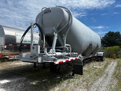1997 Heil 1600 CU FT Dry Bulk / Pneumatic Tank Trailer