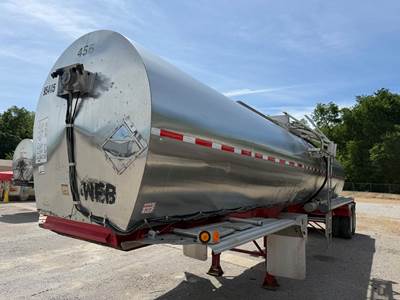 1977 Fruehauf 6700 Gallon Non Code Tank Trailer