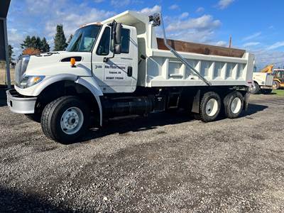 2006 International 7600 (6X4) Dump Truck