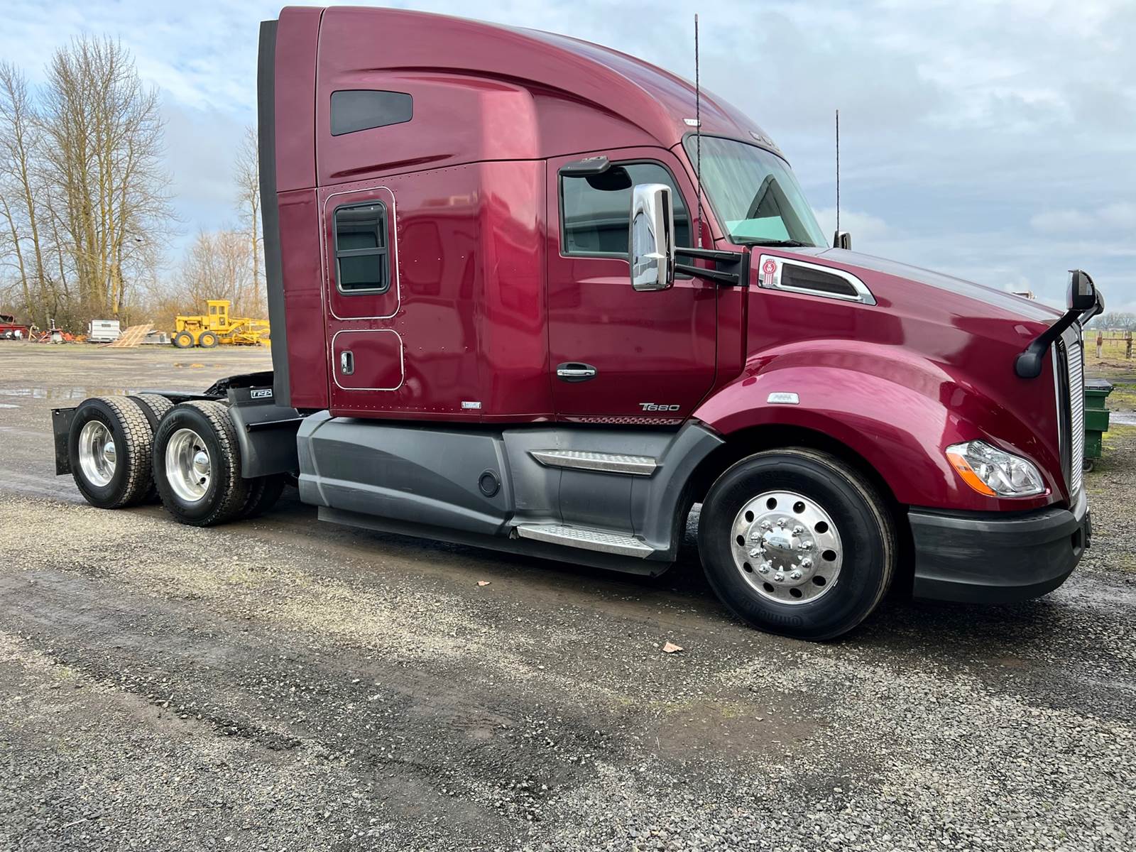 2015 Kenworth T680 Sleeper Semi Truck For Sale Eugene, OR 12151207