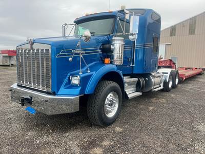 2013 Kenworth T800W Heavy Hauler Truck