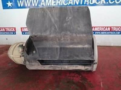 Used Air Cleaner For 2000 Freightliner FLD