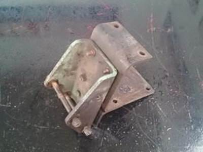 Detroit Diesel Series 60 A/C And Alternator Bracket