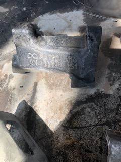 Good Used RAdiAtor Support BrAcket For A Detriot DD15 Engine. OEM No: